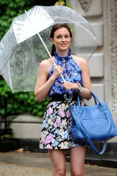 Celebrities on location for "Gossip Girl" in the Upper West Side. Pictured: Leighton Meester Ref: SPL194583 140710 Picture by: Doug Meszler / Splash News Splash News and Pictures Los Angeles:310-821-2666 New York:212-619-2666 London:870-934-2666 photodesk@splashnews.com