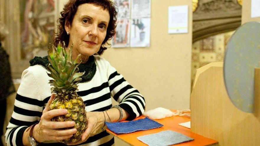 leather-made-by-pineapple-01- Carmen Hijosa